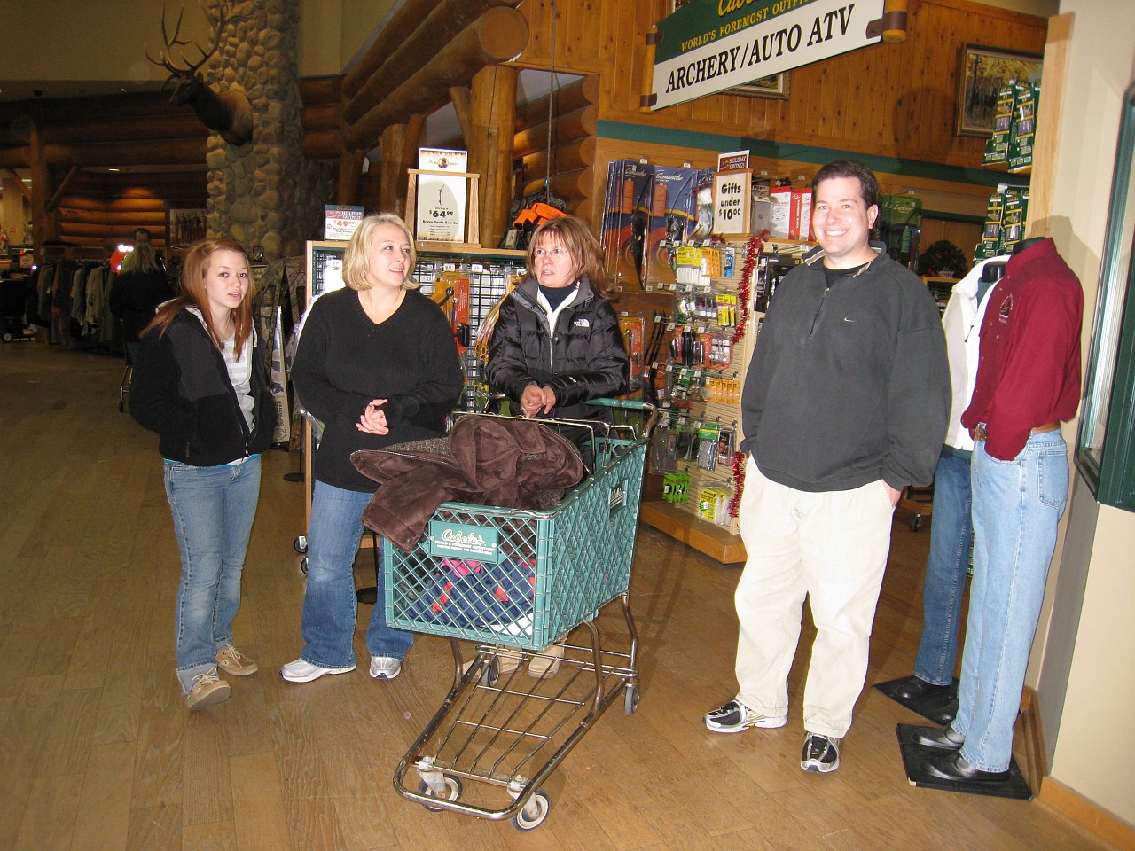 Christmas 2007 Burns Rochester Lights 048.jpg - Christmas 2007! The Misselhorn, Kasdorf and Burns families come together for the celebration! Lots of talk, food, presents, food and visiting.